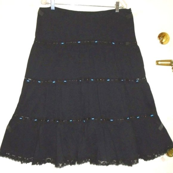 Beautiful 4-Tiered Lace Beaded Lined Fun Summer Skirt